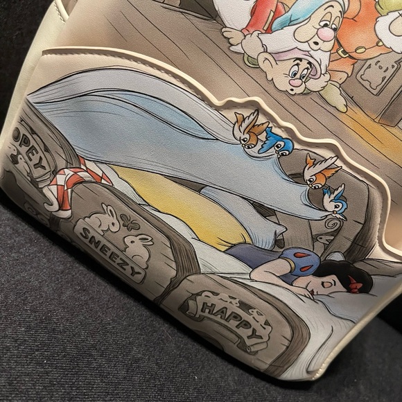 Loungefly Disney Snow White Seven Dwarfs Backpack & cardholder - Picture 4 of 12